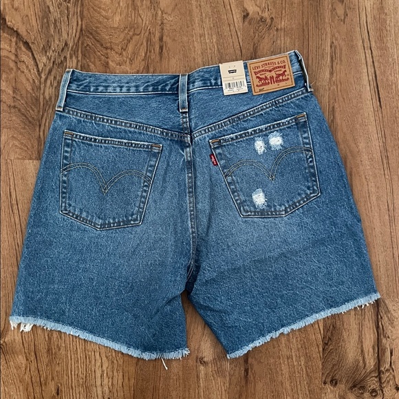 NWT Levi’s 501 Mid-Thigh Shorts - Picture 7 of 10